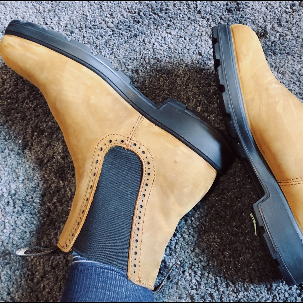 NWT Blundstone Brioche Boots!!